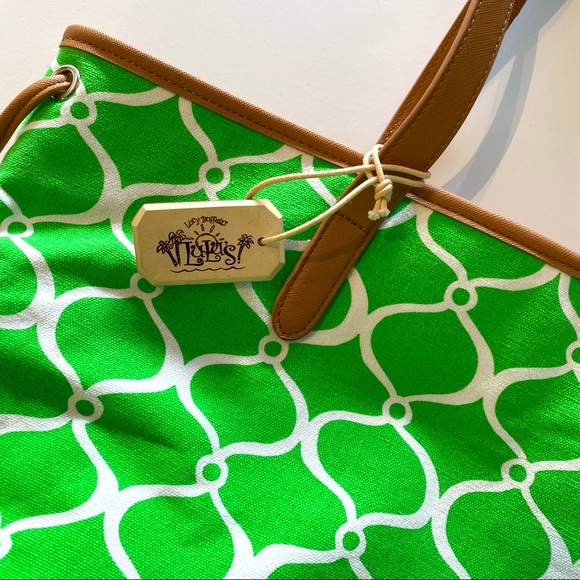 🆕 NWOT Lucy Buffett’s Lulu’s Printed Tote Bag - Picture 5 of 9